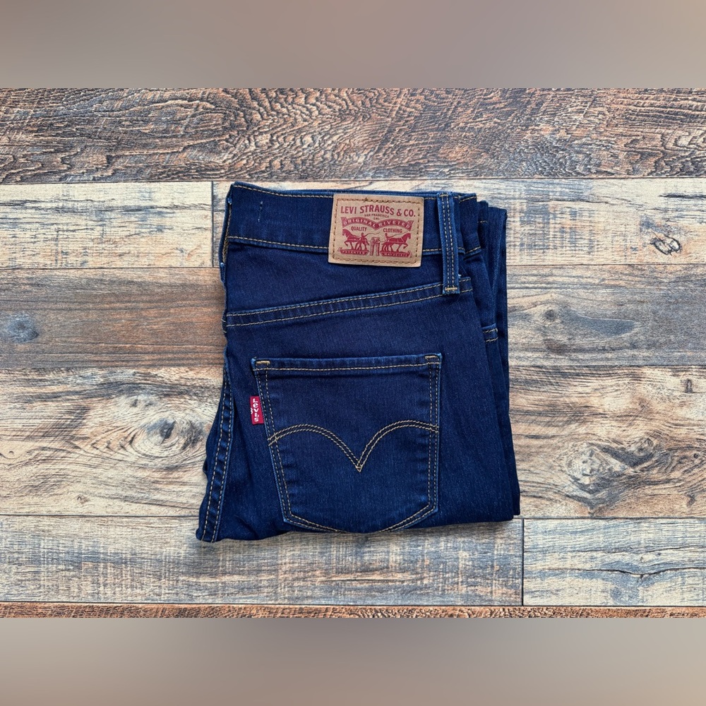 Levi’s 311 | Shaping Skinny | Size 25